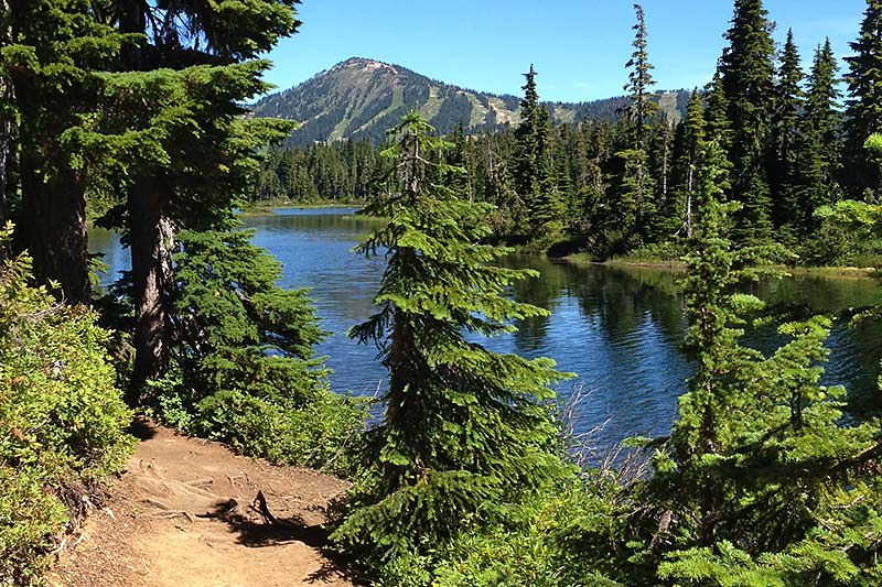 Battleship Lake, Strathcona Provincial Park, Central Vancouver Island, British Columbia, Canada