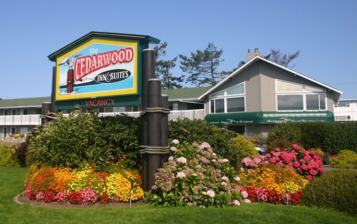 Cedarwood Inn & Suites provides waterfront accommodation in Sidney, Greater Victoria, Vancouver Island, British Columbia.