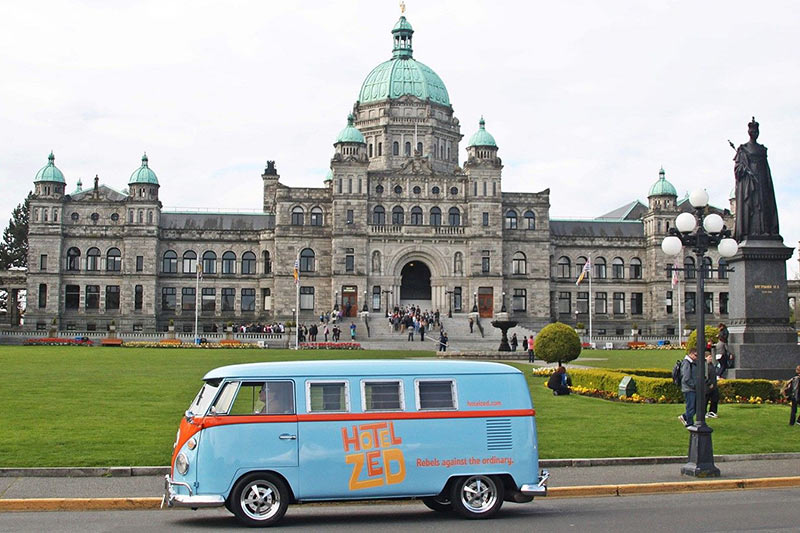 Hotel Zed: The Coolest Downtown Shuttle Buses in Victoria BC: Doris in front of the Legislature