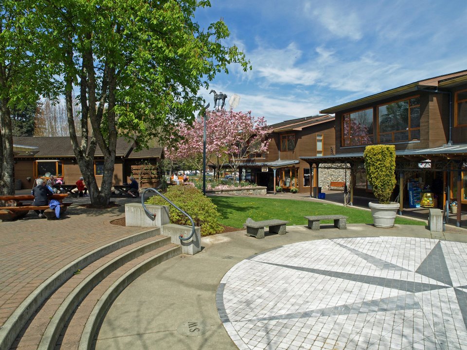 matticks-farm-courtyard-british-columbia