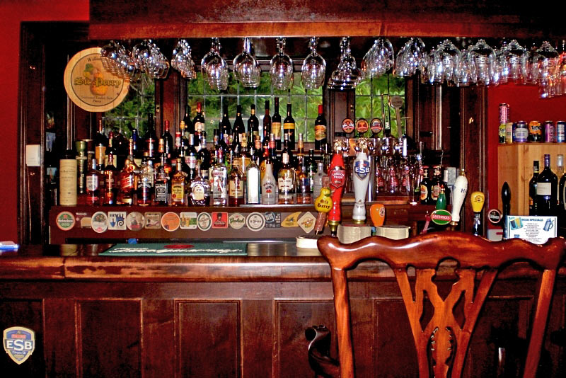 Black Goose Inn Bar, Beach Acres Resort, Parksville, Vancouver Island, British Columbia